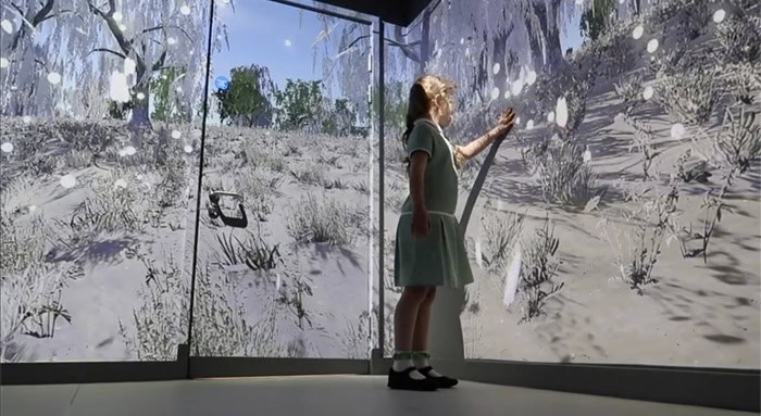 girl-desert-IR-room