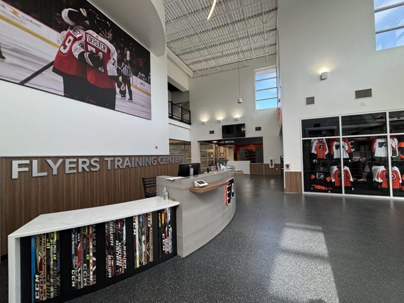 IMG_0899 (1) digital signage for flyers training center